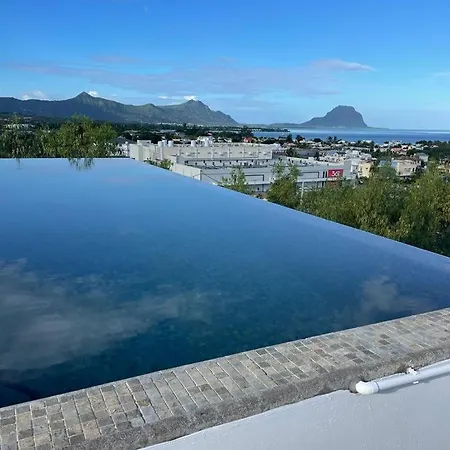 One Loft Design Rooftop Pool - Chambre Chez L'Habitant Riviere Noire Exterior photo