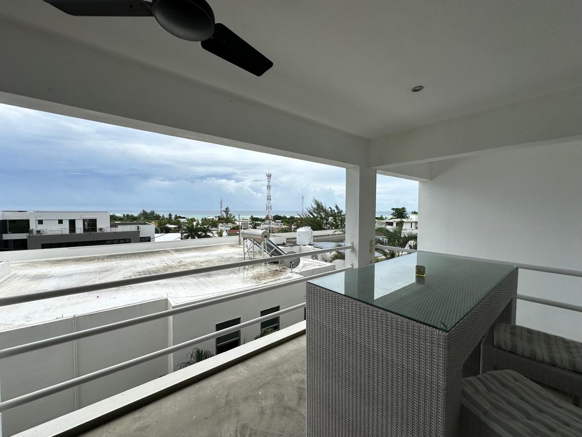 One Loft Design Rooftop Pool - Riviere Noire
